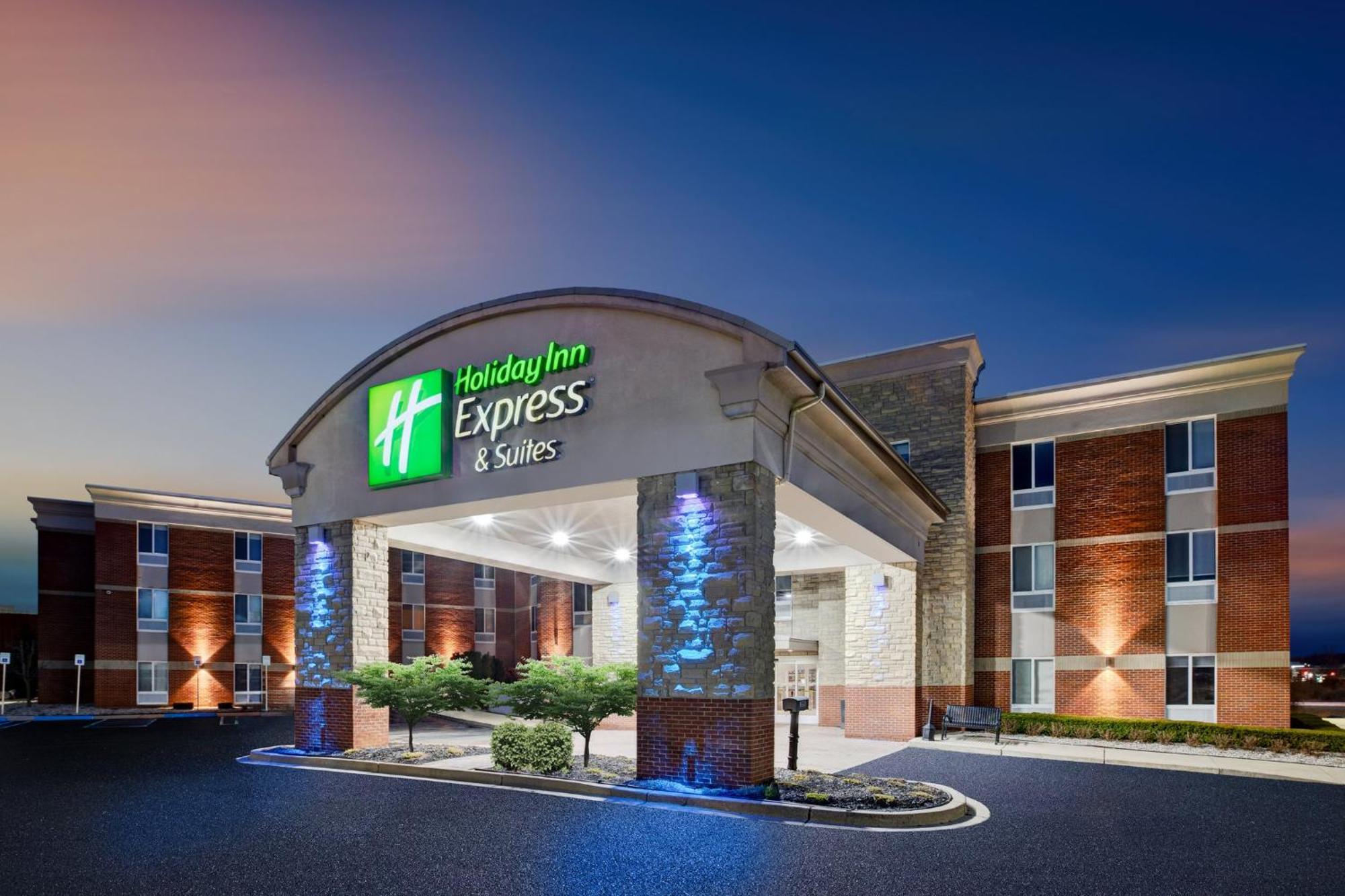 Holiday Inn Express Hotel & Suites Auburn Hills By Ihg Exterior foto